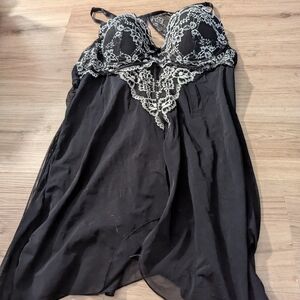 La Vie En Rose Black and White Lace Chemise